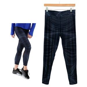 OYSHO Fitness Black Leggings With Mesh Panels Size Medium Ankle Length Pilates